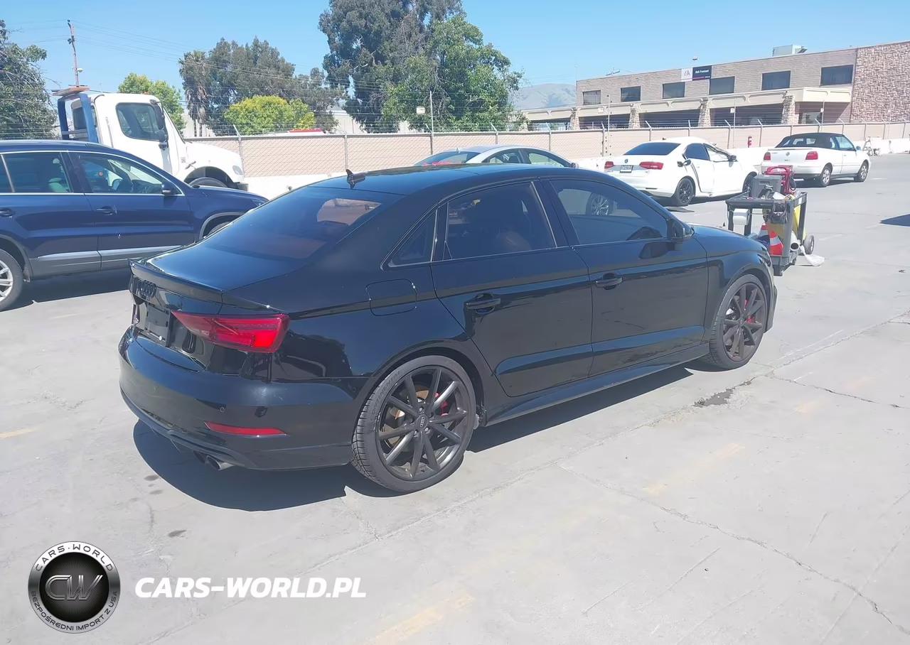 2017 Audi S3 2.0T Premium Plus VIN:WAUB1GFF5H1059719 - 4