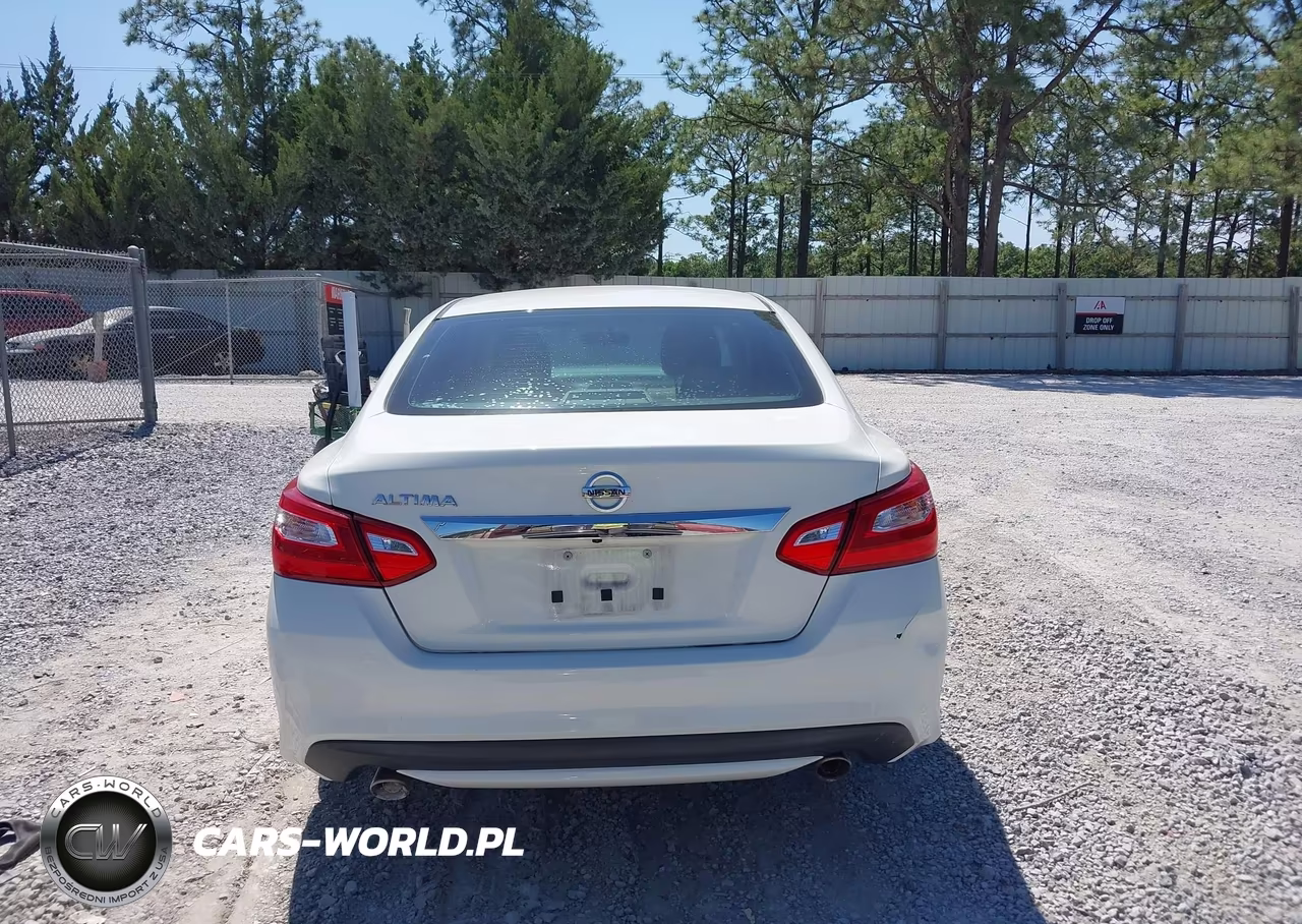 2017 Nissan Altima 2.5 S VIN:1N4AL3AP2HC137157 - 16
