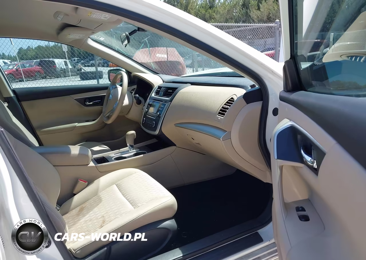 2017 Nissan Altima 2.5 S VIN:1N4AL3AP2HC137157 - 5