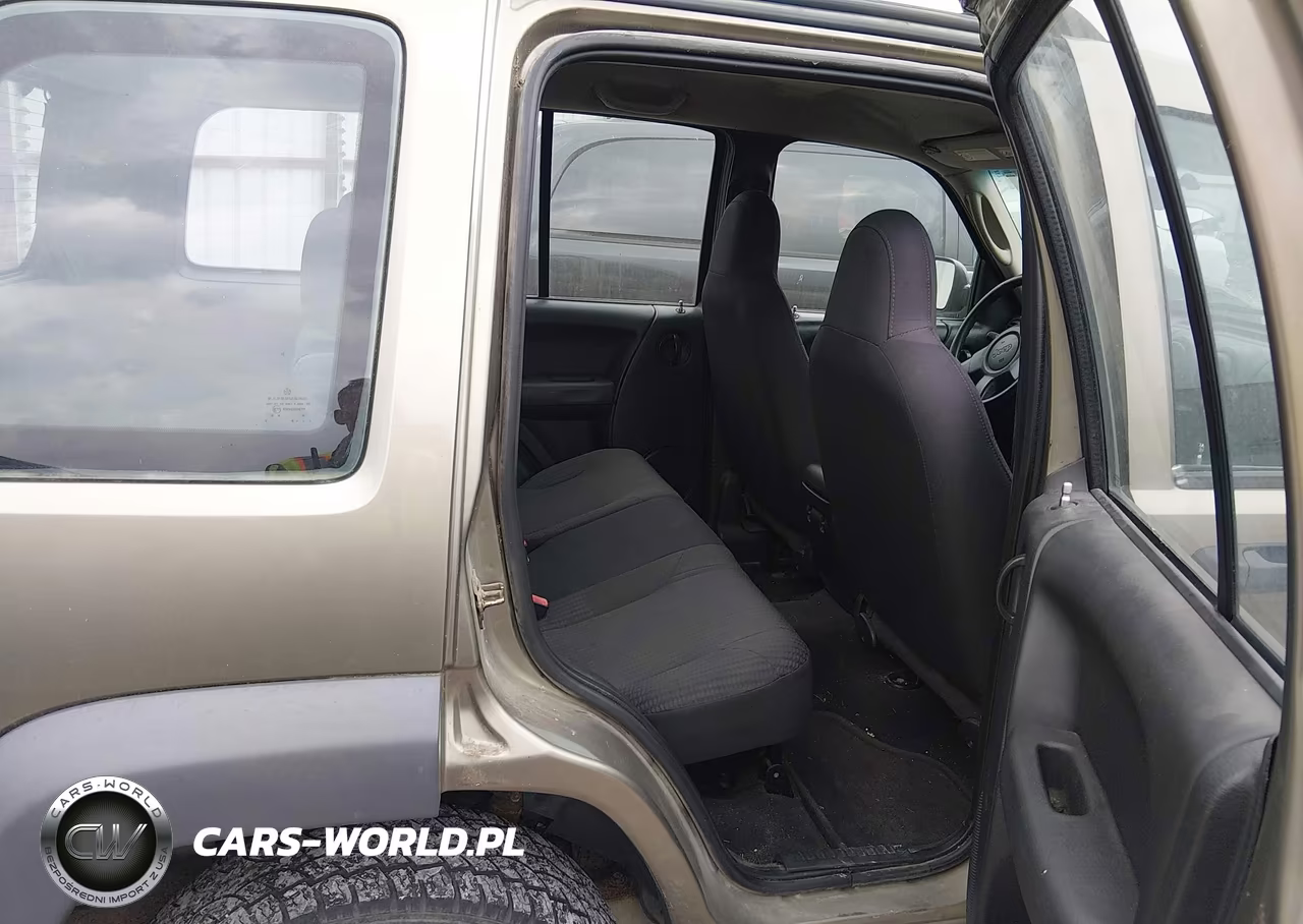 2003 Jeep Liberty VIN:1J4GL48K13W723922 - 8