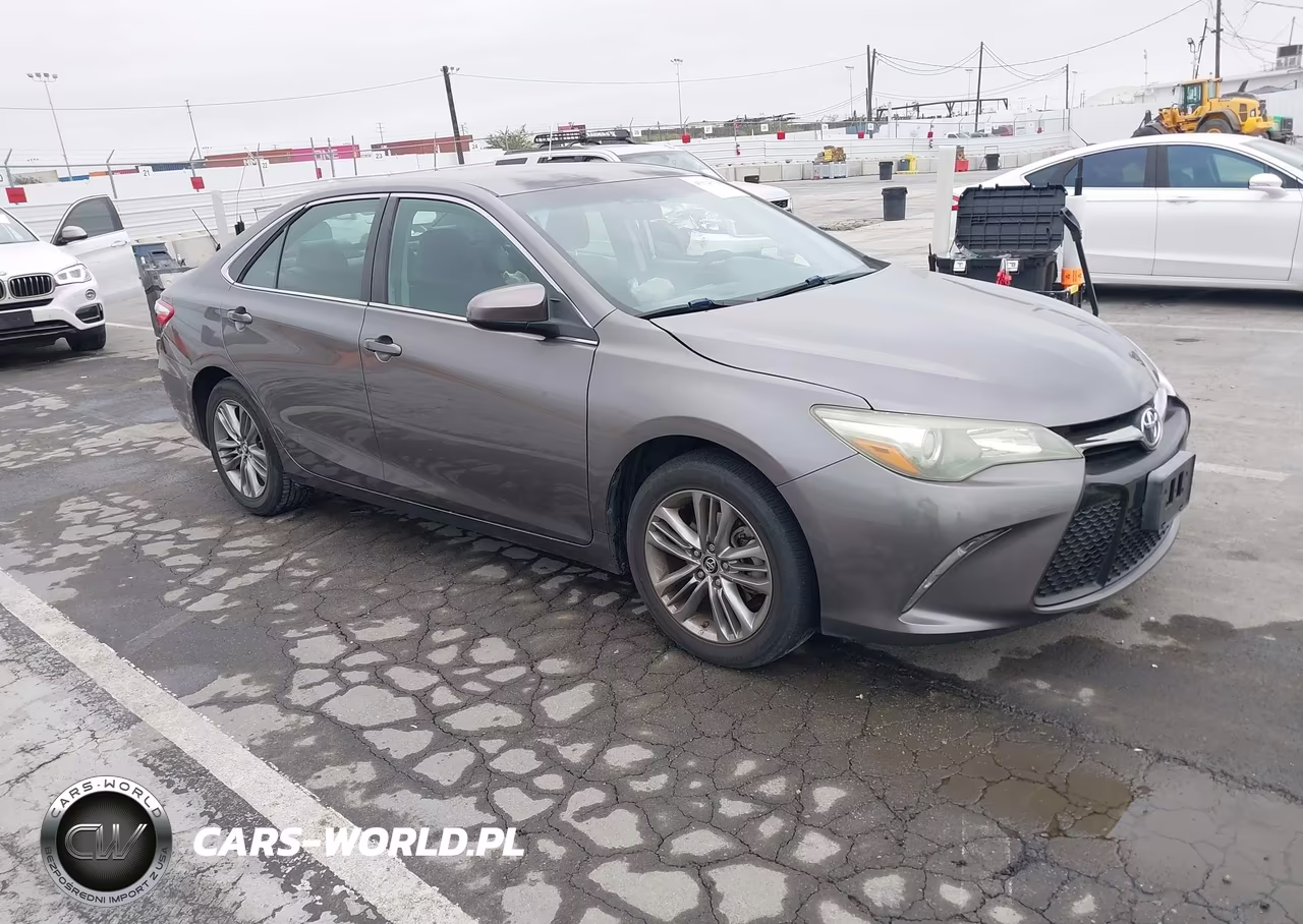 2015 Toyota Camry Se – zdjęcie 1 z 22