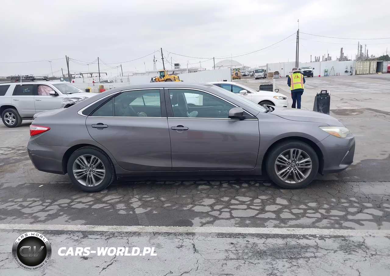 2015 Toyota Camry Se VIN:4T1BF1FK8FU979303 - 14