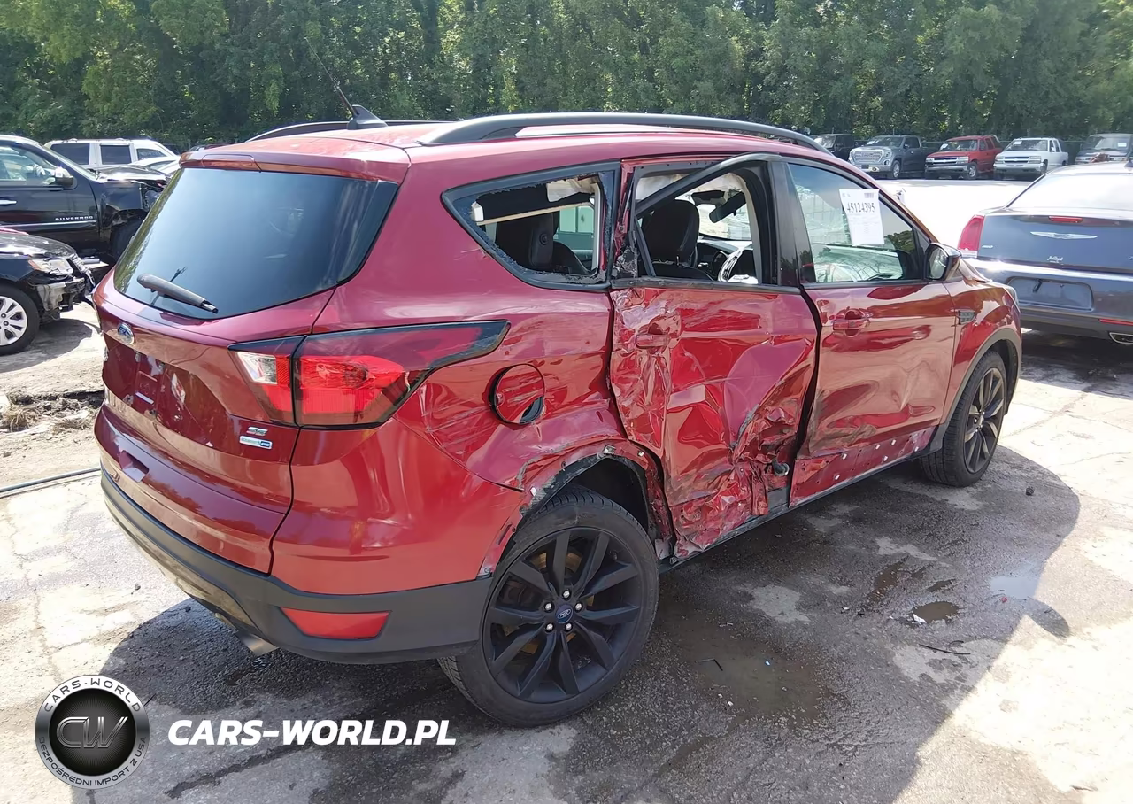2019 Ford Escape Se VIN:1FMCU9GD7KUB78655 - 4