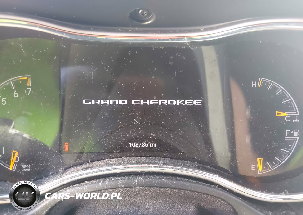 2019 Jeep Grand Cherokee Altitude 4X2 VIN:1C4RJEAG7KC835706 - 7