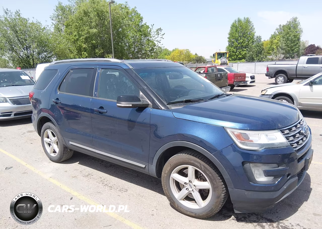 Główne zdjęcie 2016 Ford Explorer Xlt