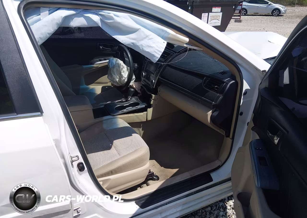 2014 Toyota Camry Hybrid Le VIN:4T1BD1FK6EU120795 - 5