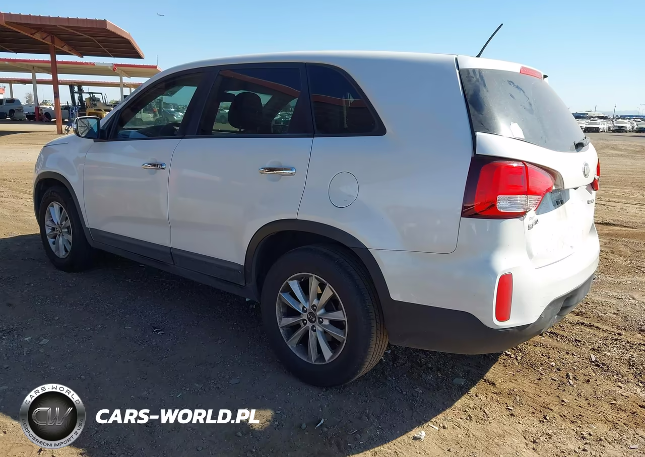 2015 Kia Sorento Lx VIN:5XYKT3A62FG621943 - 3
