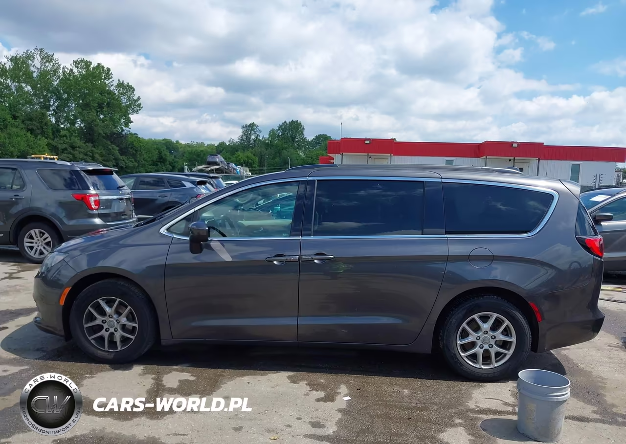 2020 Chrysler Voyager Lxi VIN:2C4RC1DG3LR195811 - 14