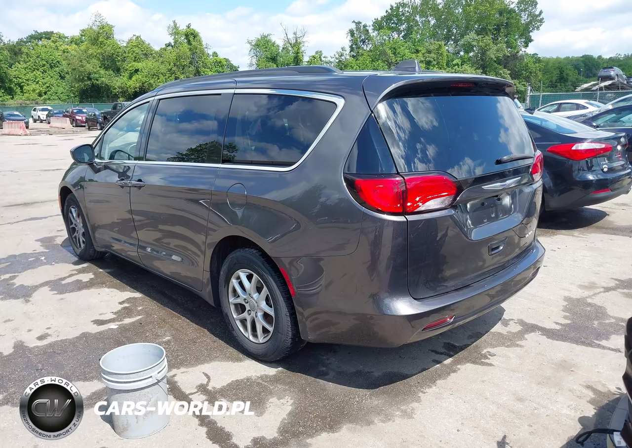2020 Chrysler Voyager Lxi VIN:2C4RC1DG3LR195811 - 3