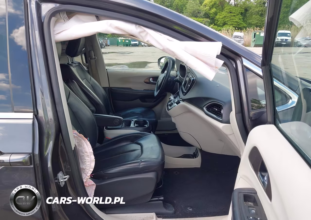 2020 Chrysler Voyager Lxi VIN:2C4RC1DG3LR195811 - 5