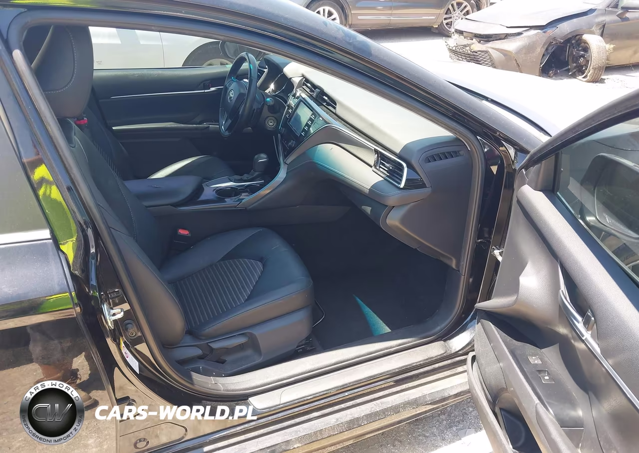 2018 Toyota Camry Se VIN:4T1B11HK4JU138325 - 5