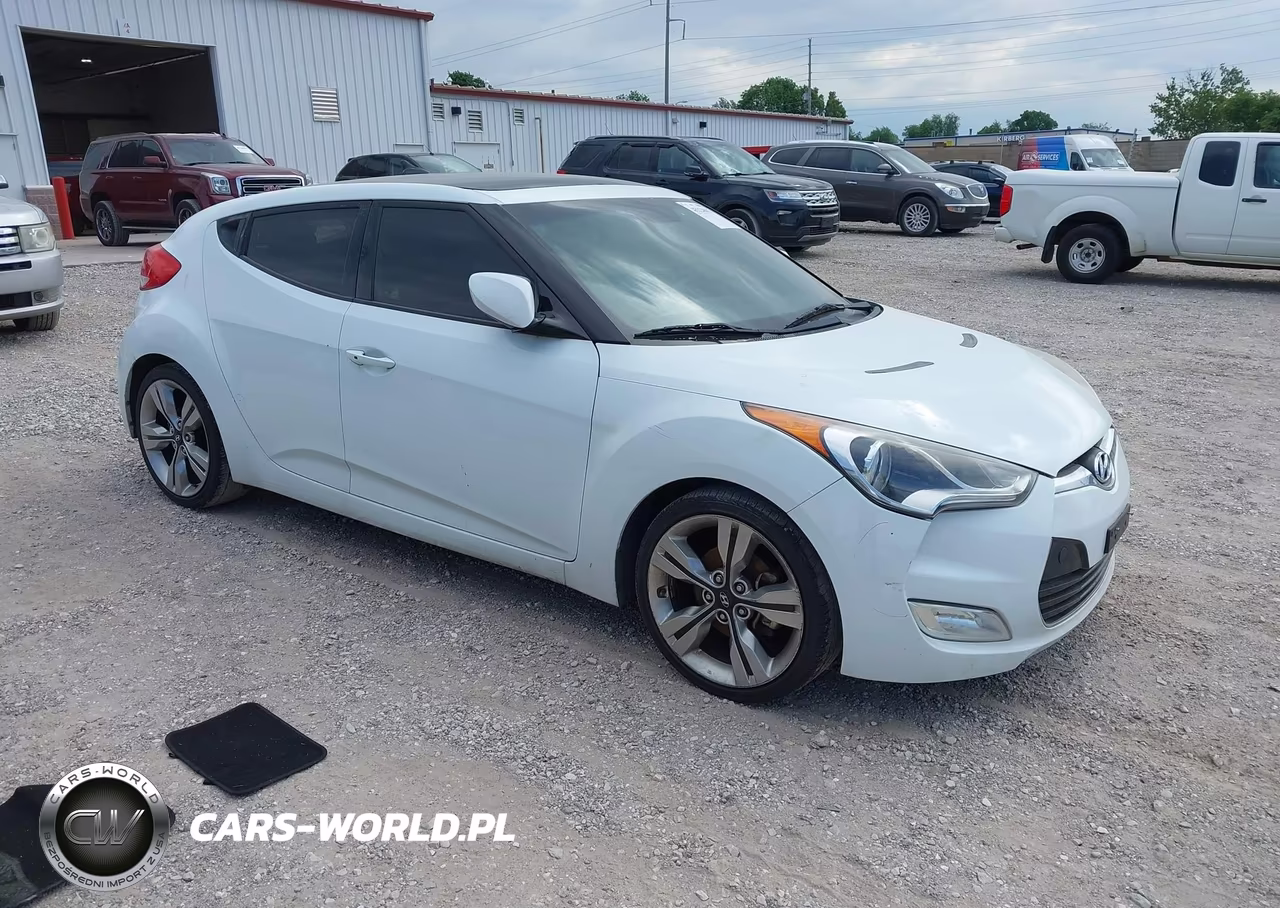 2013 Hyundai Veloster Base W-Black – zdjęcie 1 z 17
