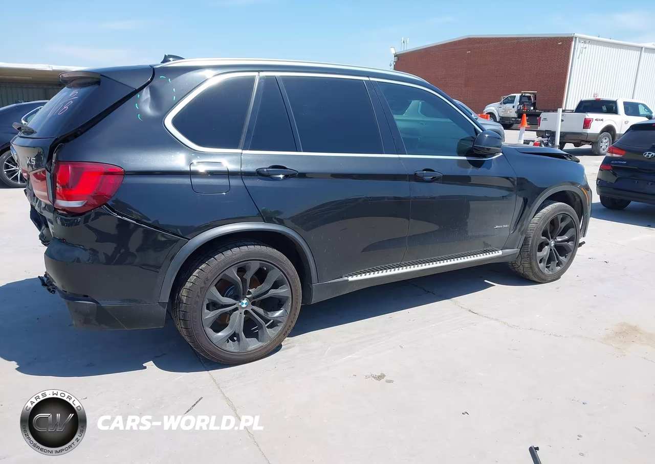 2017 BMW X5 xDrive35I VIN:5UXKR0C50H0V50105 - 4
