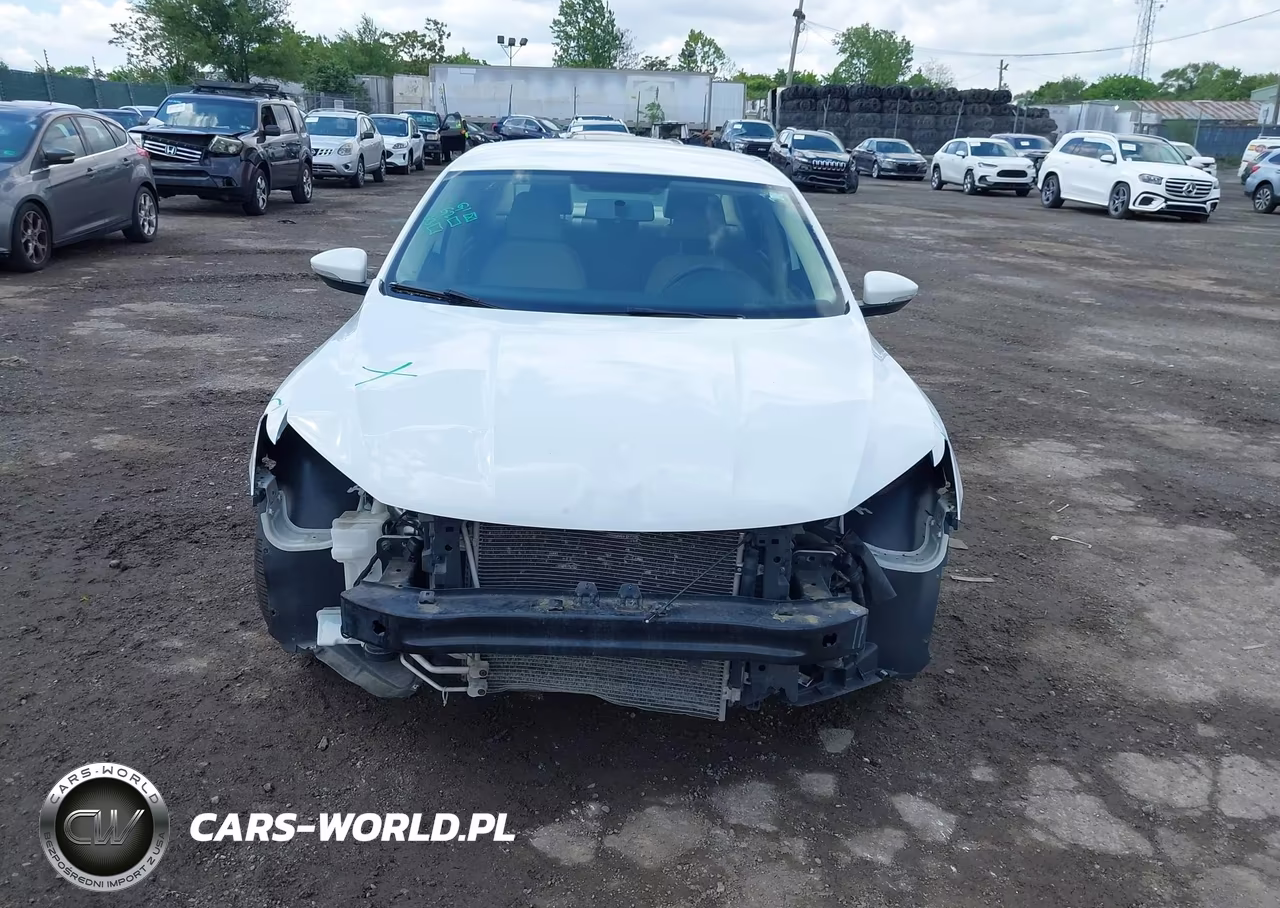 2018 Volkswagen Passat 2.0T R-Line-2.0T S VIN:1VWAA7A34JC029937 - 13