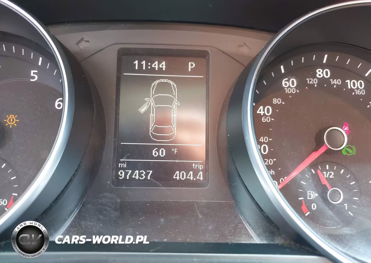 2018 Volkswagen Passat 2.0T R-Line-2.0T S VIN:1VWAA7A34JC029937 - 16