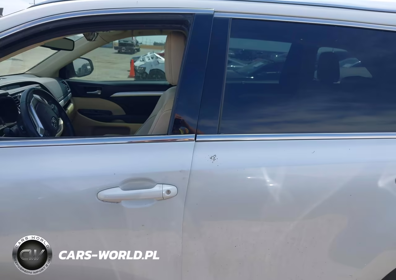 2015 Toyota Highlander Xle V6 VIN:5TDJKRFH9FS198244 - 14