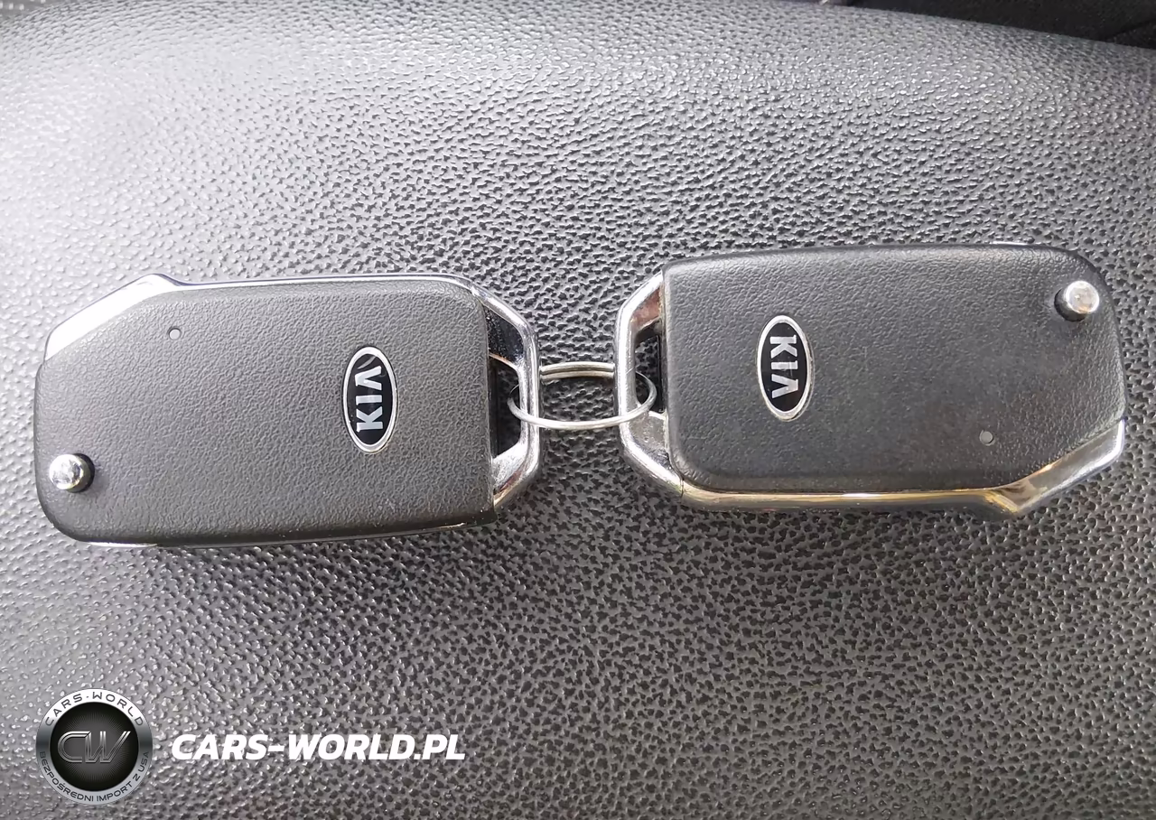 2019 Kia Forte Lxs VIN:3KPF24AD0KE117682 - 11