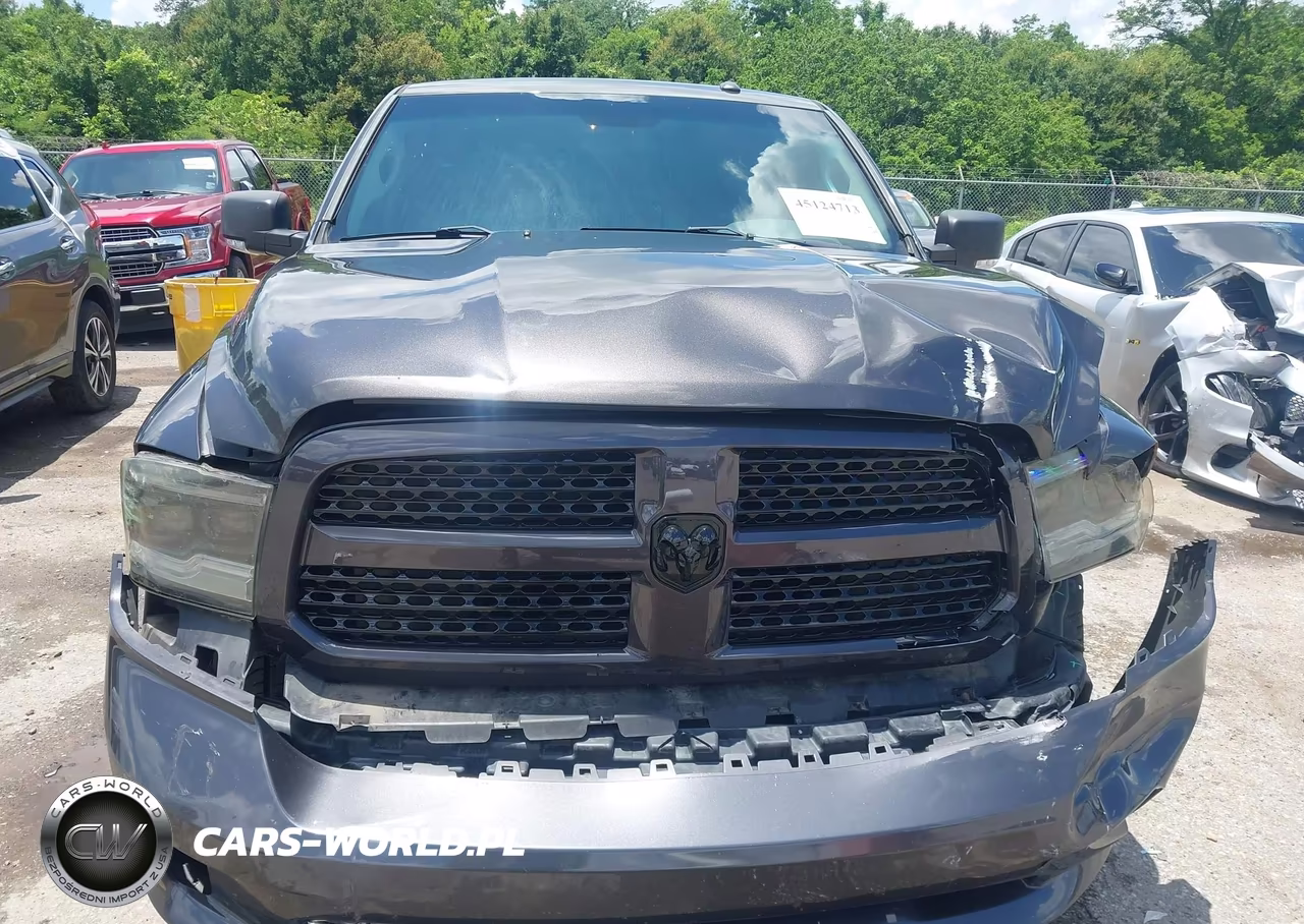 2018 Ram 1500 Express 4X2 5'7 Box VIN:3C6RR6KT5JG194603 - 13