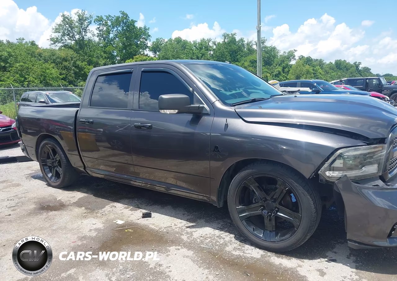 2018 Ram 1500 Express 4X2 5'7 Box VIN:3C6RR6KT5JG194603 - 14