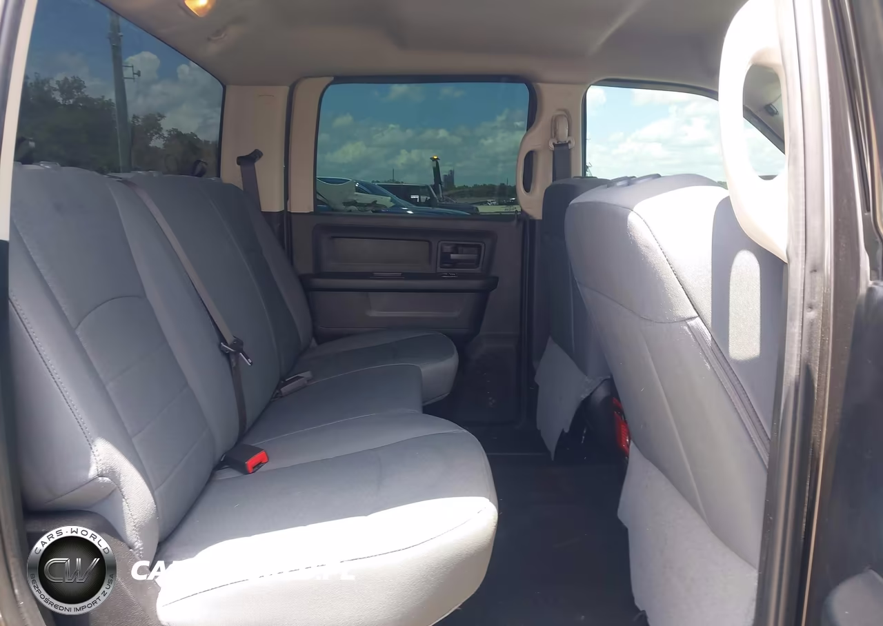 2018 Ram 1500 Express 4X2 5'7 Box VIN:3C6RR6KT5JG194603 - 8