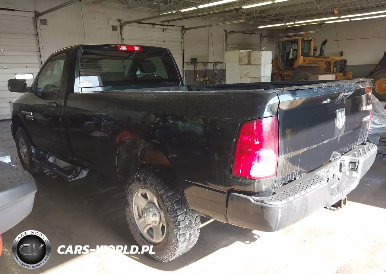 2018 Ram 2500 Tradesman 4X4 8' Box VIN:3C6LR5AT5JG343660 - 3