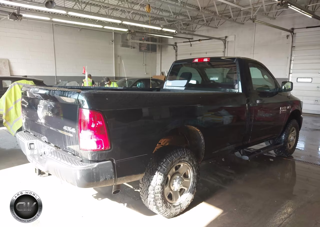 2018 Ram 2500 Tradesman 4X4 8' Box VIN:3C6LR5AT5JG343660 - 4