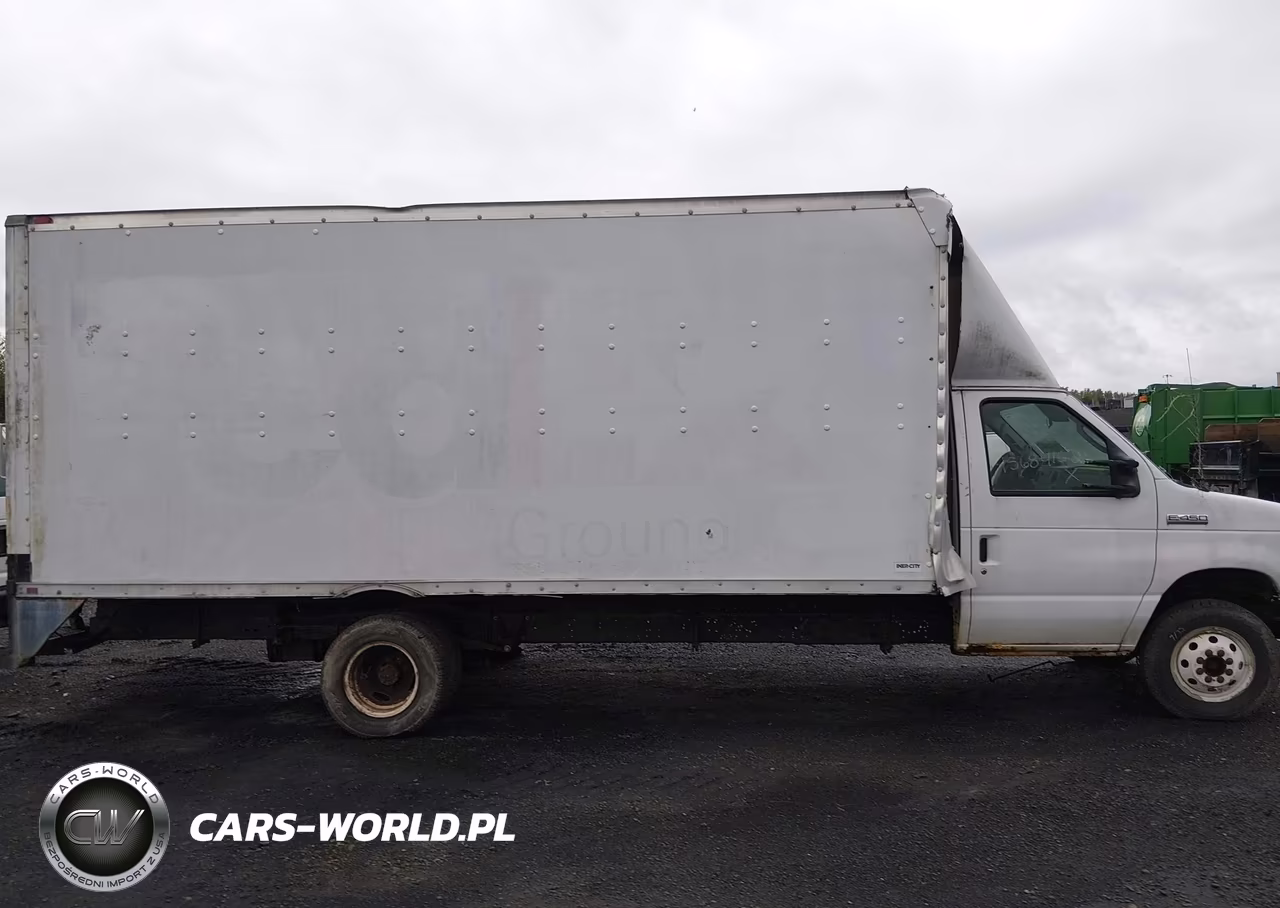 2009 Ford E-450 Cutaway VIN:1FDXE45S79DA25075 - 13