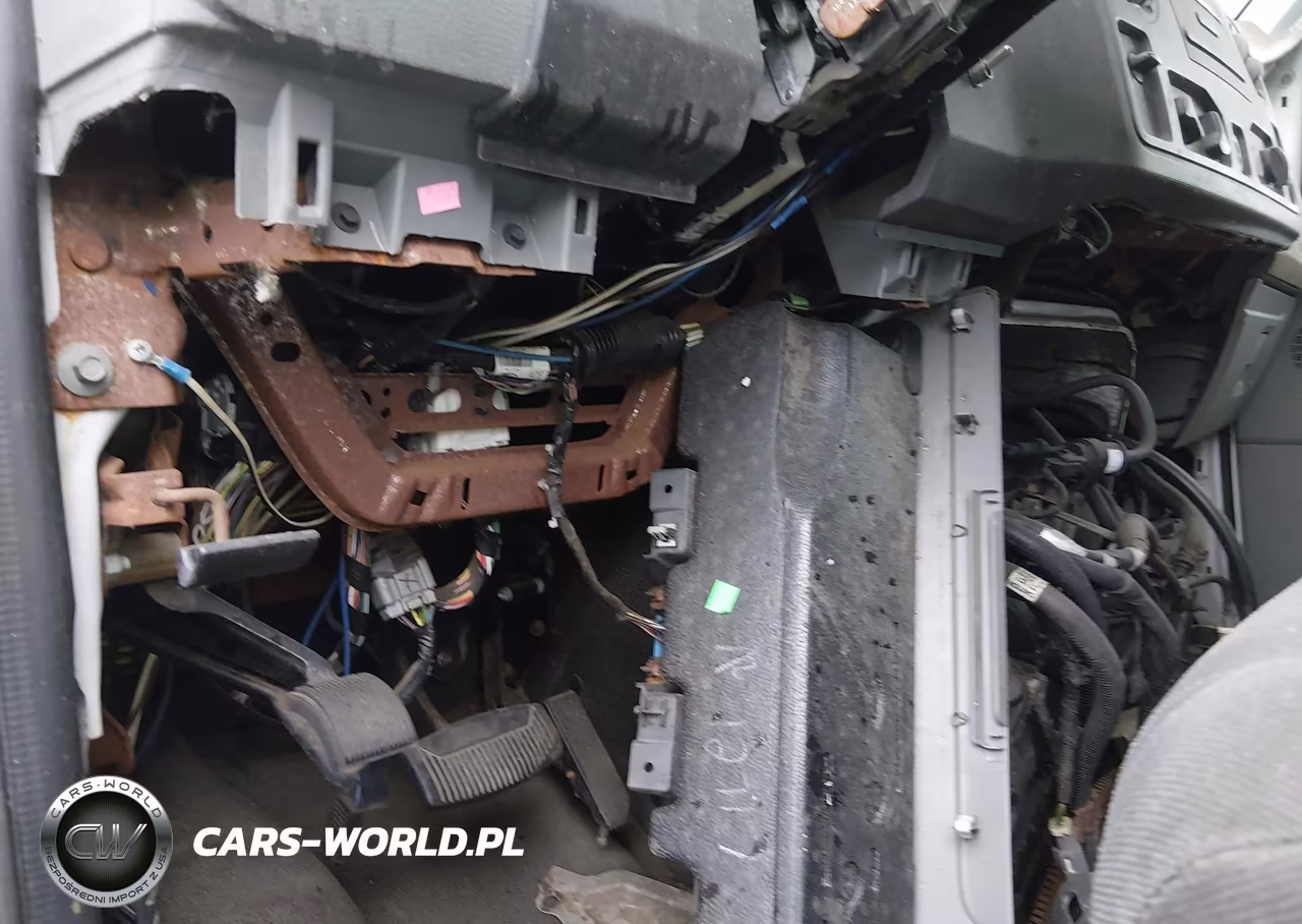2009 Ford E-450 Cutaway VIN:1FDXE45S79DA25075 - 17