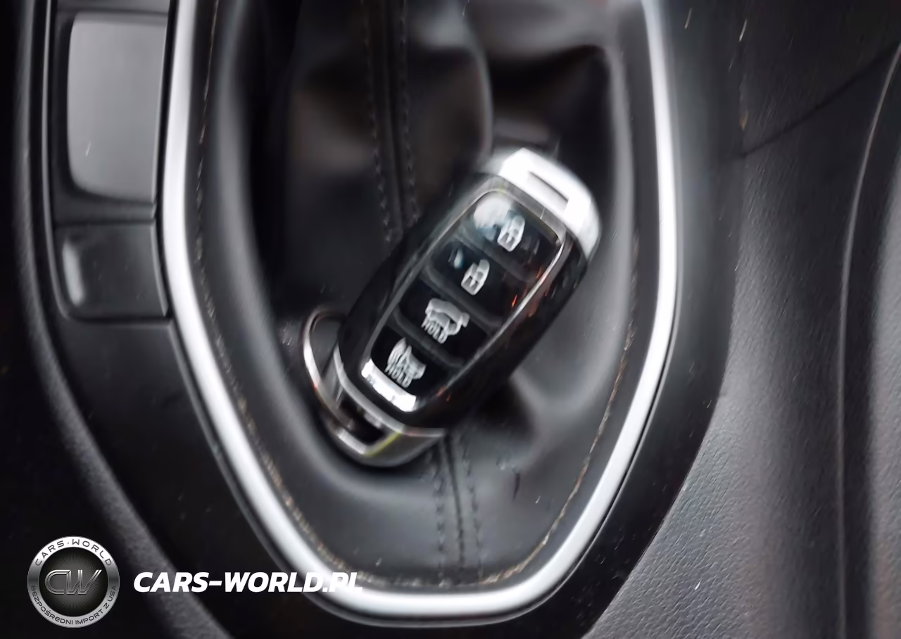 2019 Hyundai Veloster Turbo R-Spec VIN:KMHTH6AB6KU018731 - 11