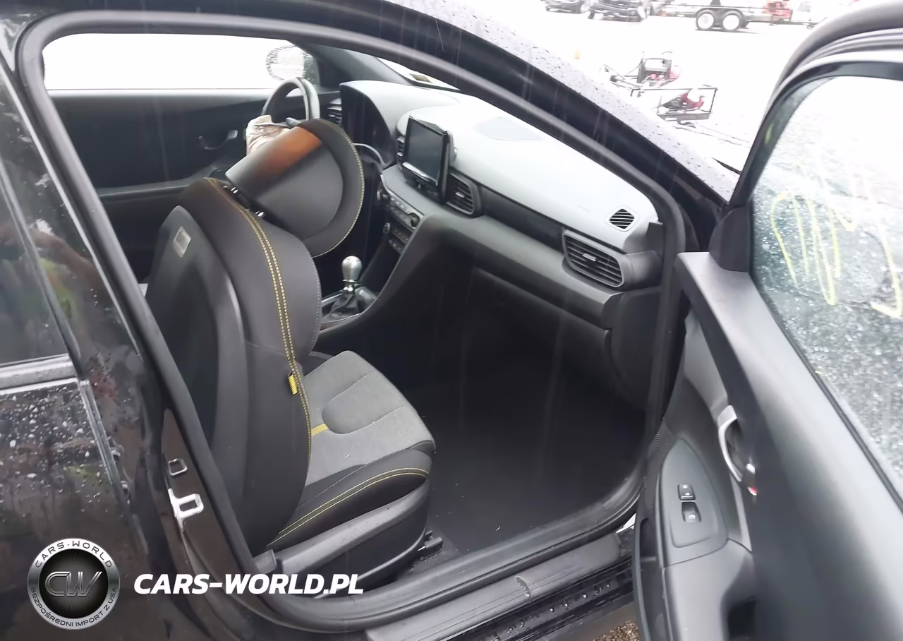 2019 Hyundai Veloster Turbo R-Spec VIN:KMHTH6AB6KU018731 - 5