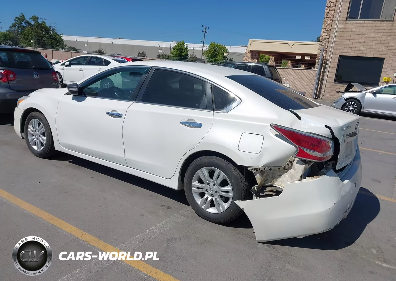 2014 Nissan Altima 2.5 S VIN:1N4AL3AP9EC200847 - 3