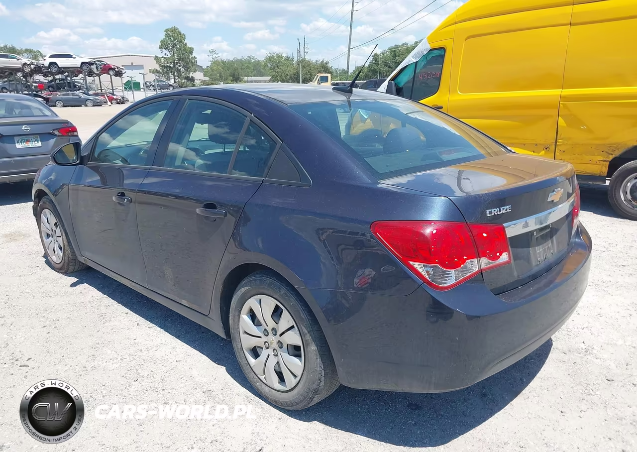 2014 Chevrolet Cruze Ls VIN:1G1PA5SH6E7214509 - 3