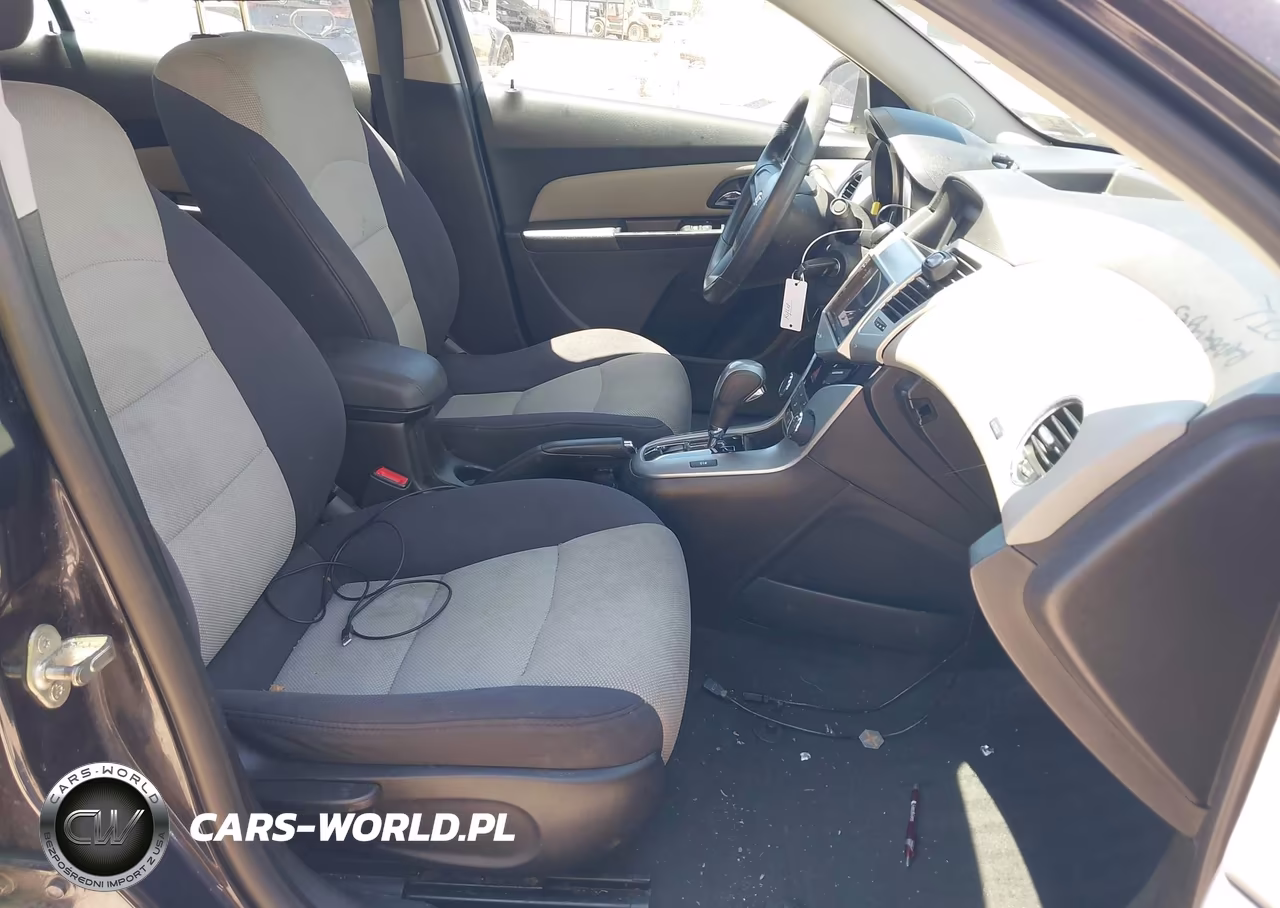 2014 Chevrolet Cruze Ls VIN:1G1PA5SH6E7214509 - 5