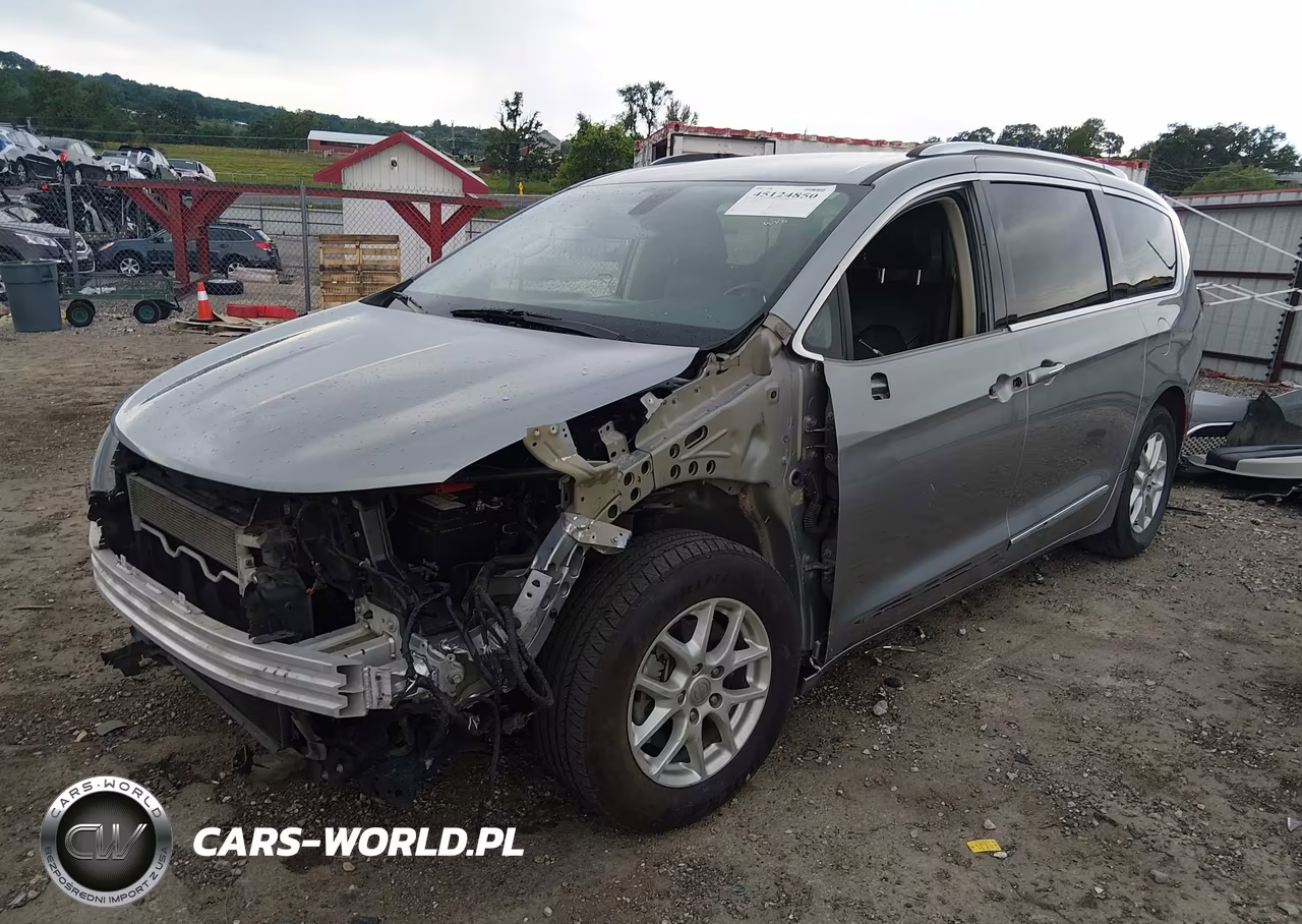 2020 Chrysler Pacifica Touring L VIN:2C4RC1BG5LR279793 - 2