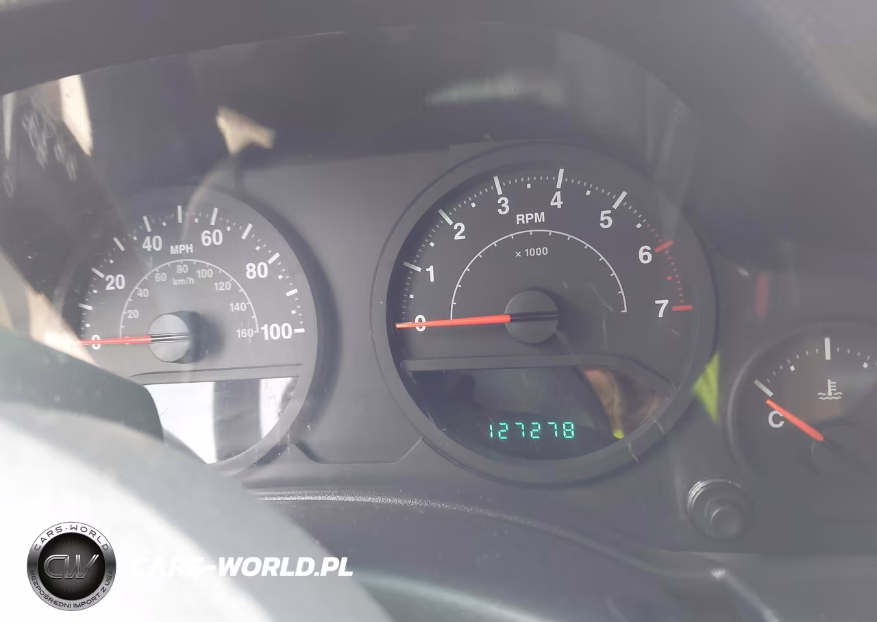 2009 Jeep Wrangler Unlimited X VIN:1J4GA391X9L705225 - 7