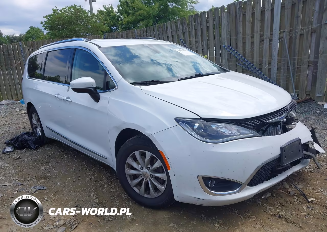 2019 Chrysler Pacifica Touring L – zdjęcie 1 z 16