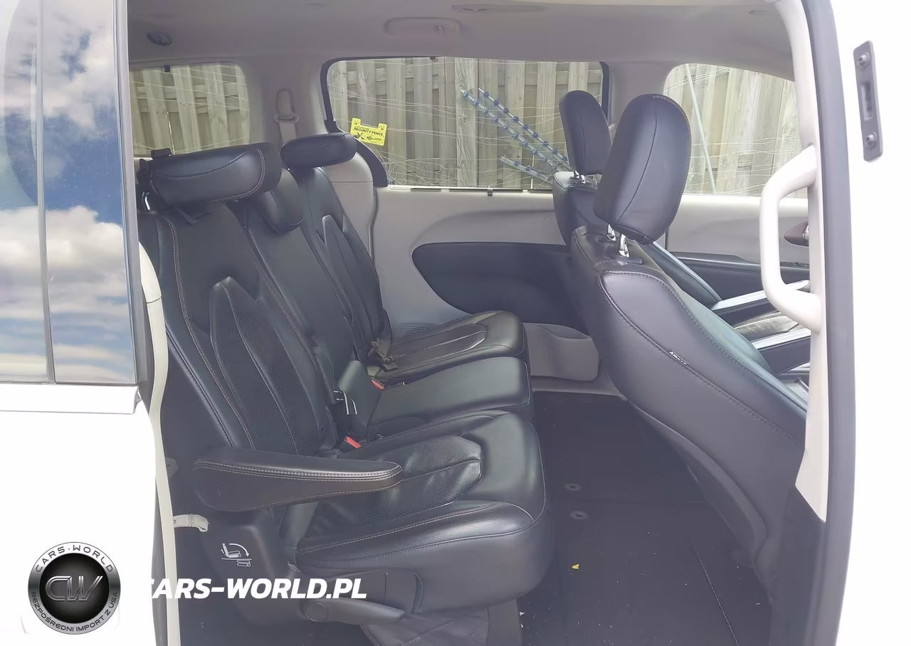 2019 Chrysler Pacifica Touring L VIN:2C4RC1BG7KR523684 - 8