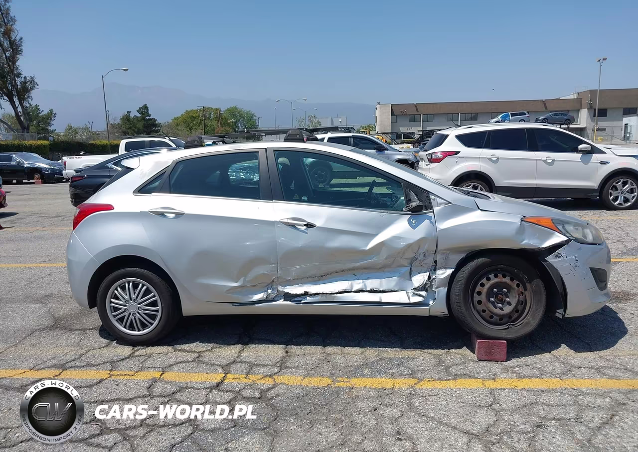 2016 Hyundai Elantra Gt VIN:KMHD35LHXGU258077 - 13
