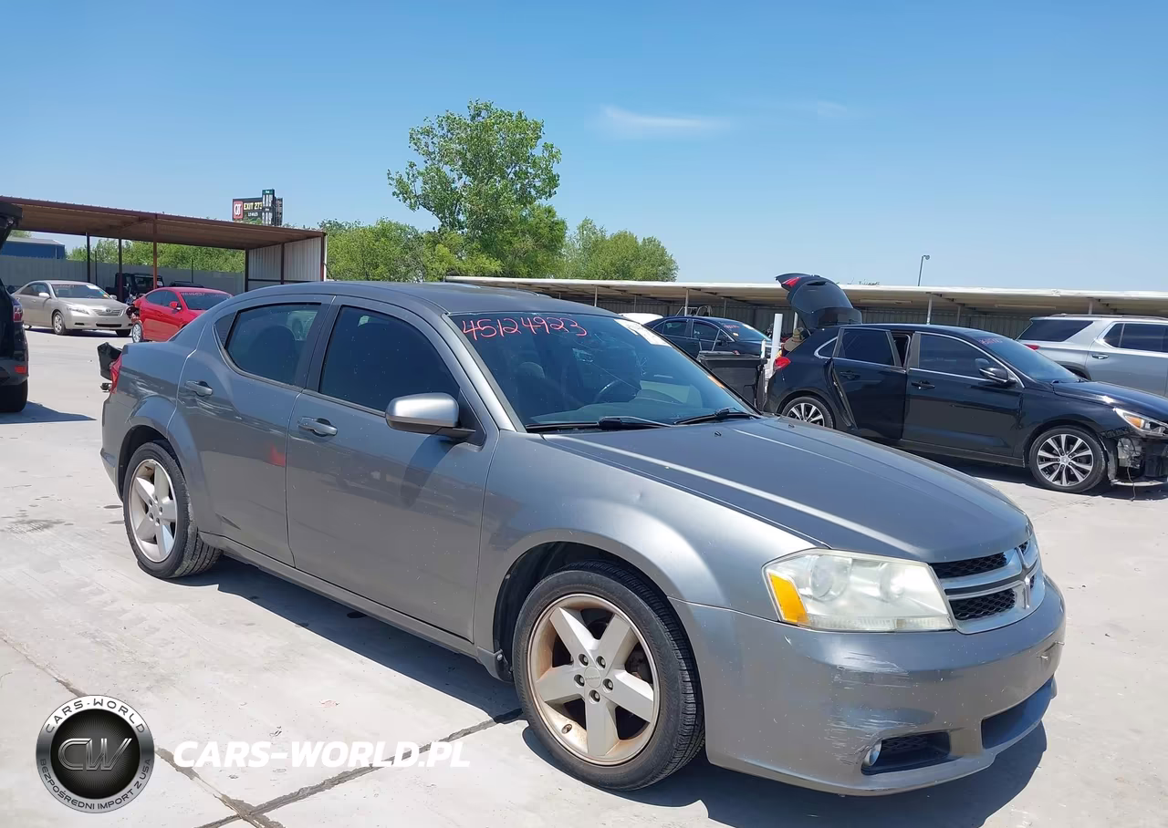 2011 Dodge Avenger Lux – zdjęcie 1 z 17