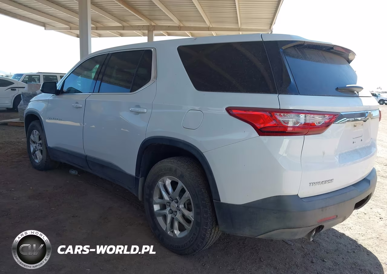 2018 Chevrolet Traverse Ls VIN:1GNERFKW3JJ207341 - 3