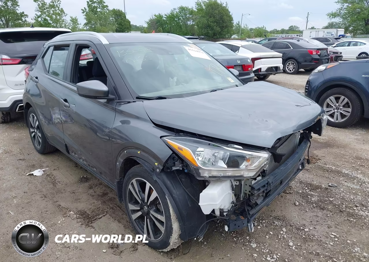 2019 Nissan Kicks Sv VIN:3N1CP5CU6KL563552 - 1