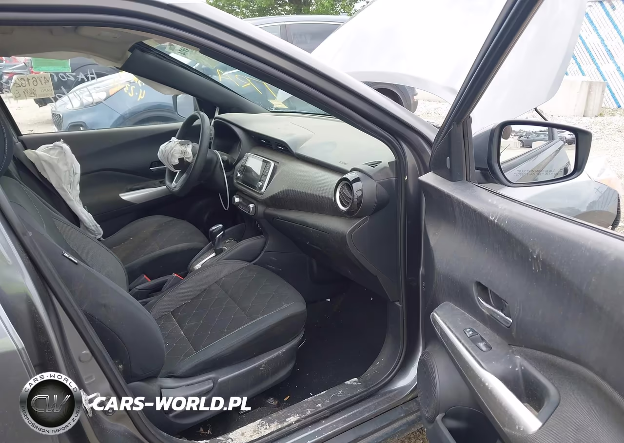 2019 Nissan Kicks Sv VIN:3N1CP5CU6KL563552 - 5
