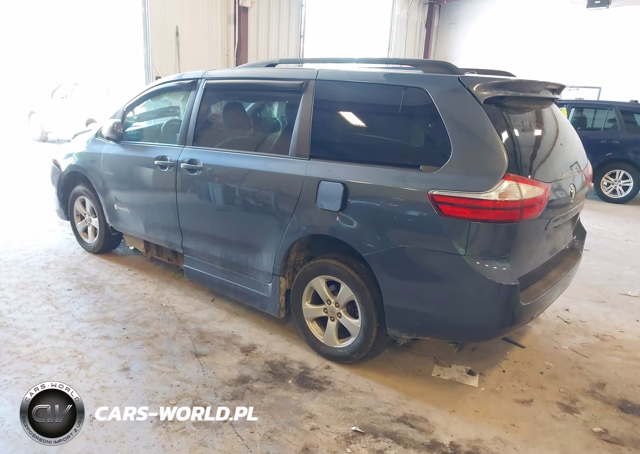 2015 Toyota Sienna Le 7 Passenger VIN:5TDKK3DC9FS561831 - 3