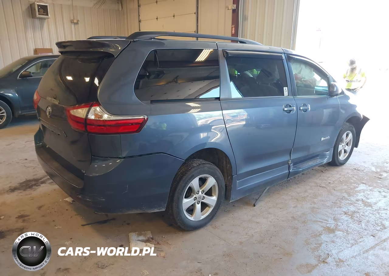 2015 Toyota Sienna Le 7 Passenger VIN:5TDKK3DC9FS561831 - 4