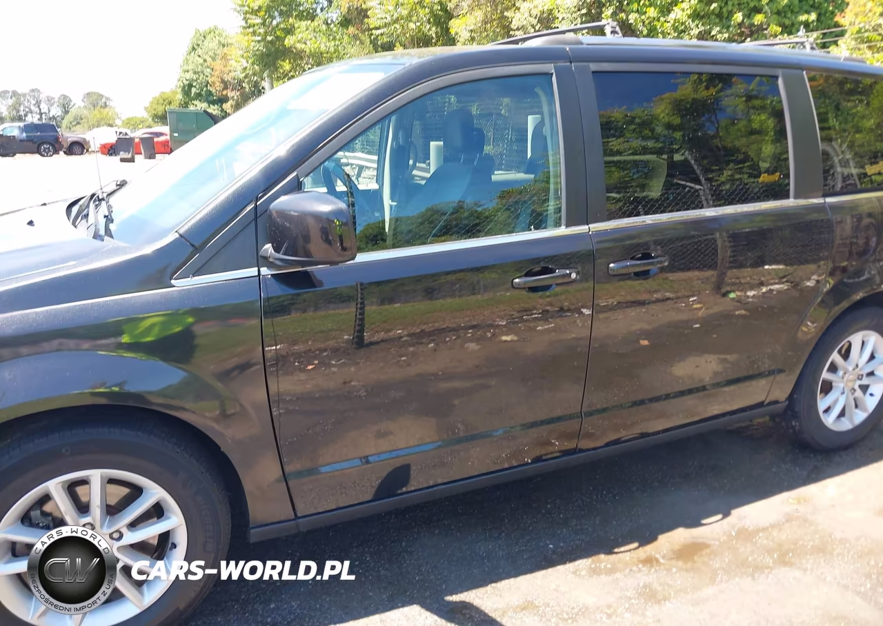 2020 Dodge Grand Caravan Sxt VIN:2C4RDGCG8LR153393 - 14