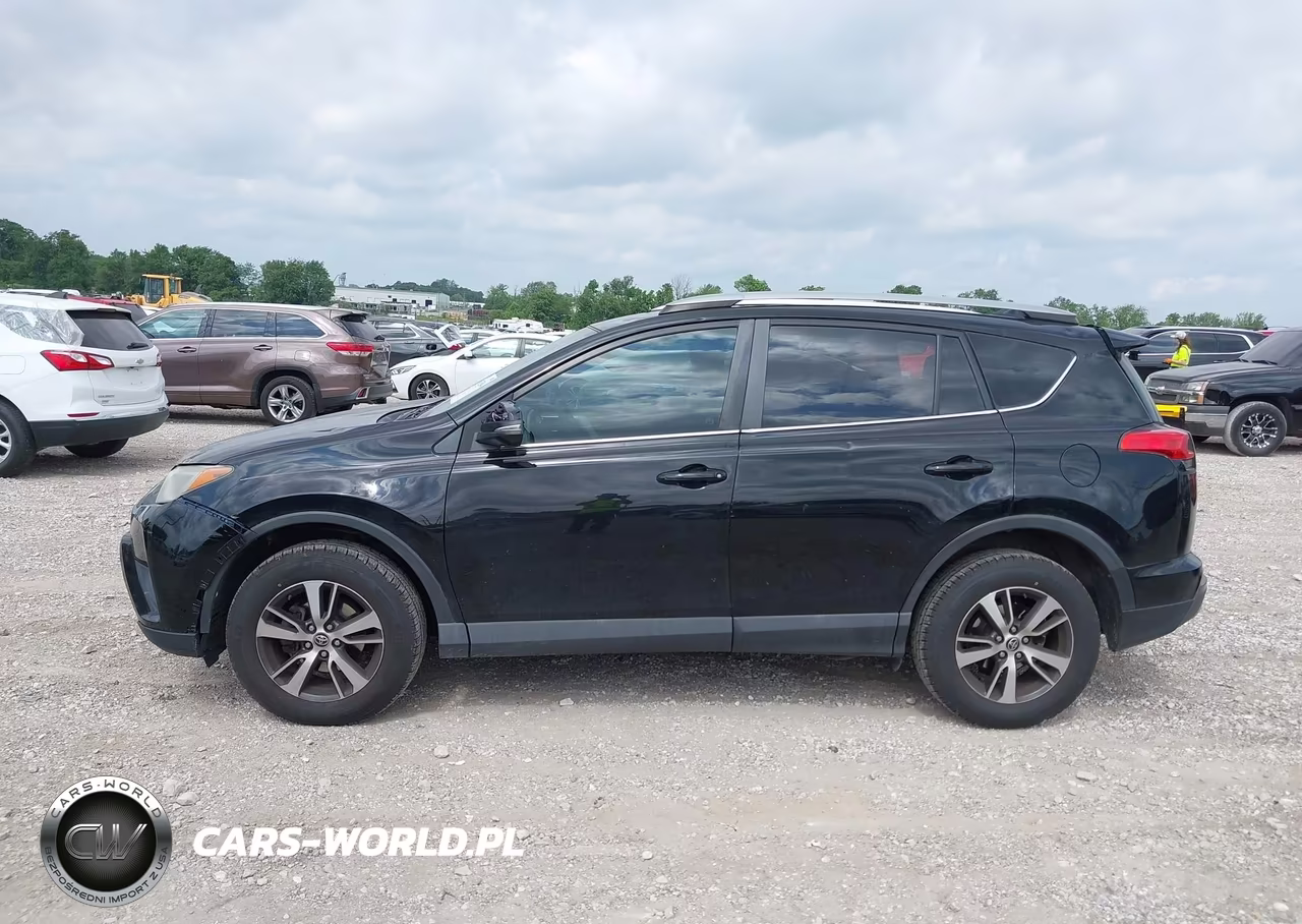 2017 Toyota Rav4 Xle VIN:2T3WFREVXHW351717 - 14