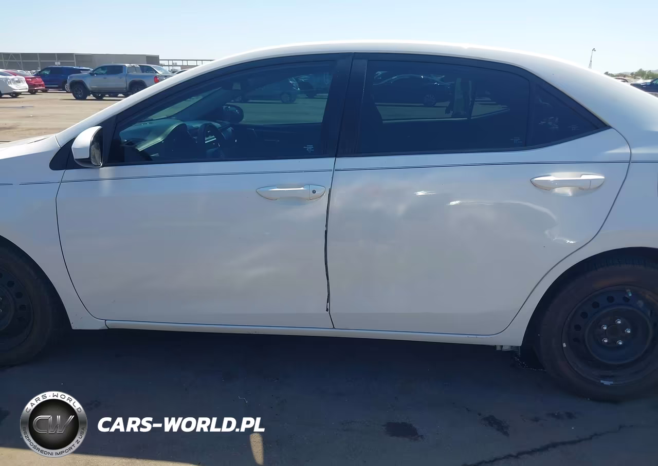 2017 Toyota Corolla Le VIN:5YFBURHE7HP725484 - 14