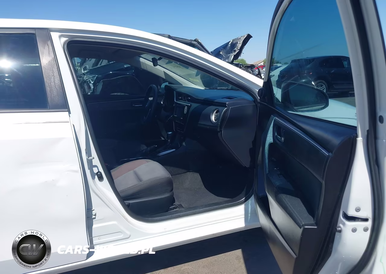 2017 Toyota Corolla Le VIN:5YFBURHE7HP725484 - 5