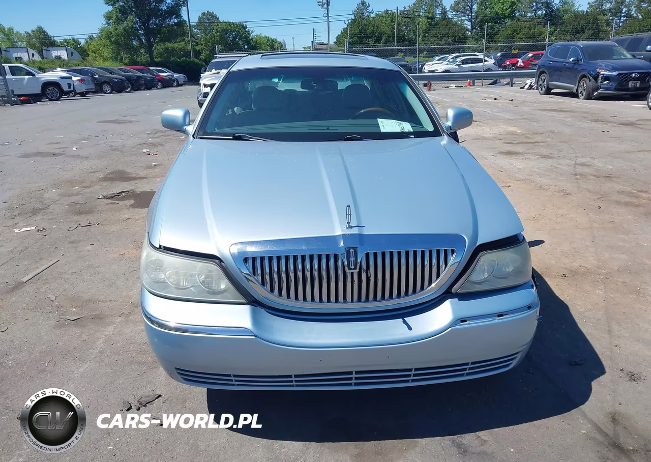 2006 Lincoln Town Car Signature Limited VIN:1LNHM82W76Y646097 - 12