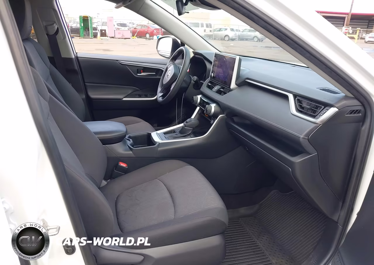 2025 Toyota Rav4 Xle VIN:JTMW1RFV6SD127183 - 5